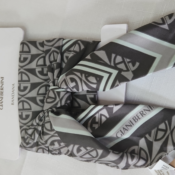 Giani Bernini bandana scarf/head wrap. Size OS - Picture 2 of 7